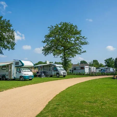Stellplatz Basic 58 Mit Wasser, Abwasser, Strom Nach Bedarf Campeggio