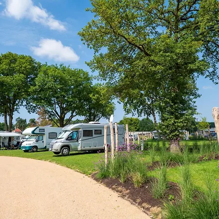 Parque de Campismo Stellplatz Basic 58 Mit Wasser, Abwasser, Strom Nach Bedarf